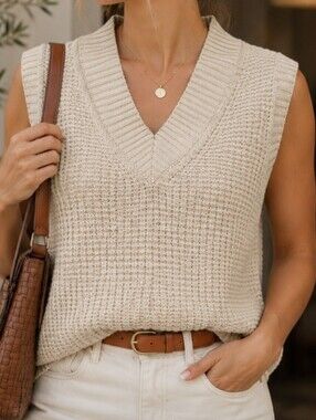 Peixoto Beige Chunky Knit Sweater Vest V-Neck Textured Size Small Coastal Quiet